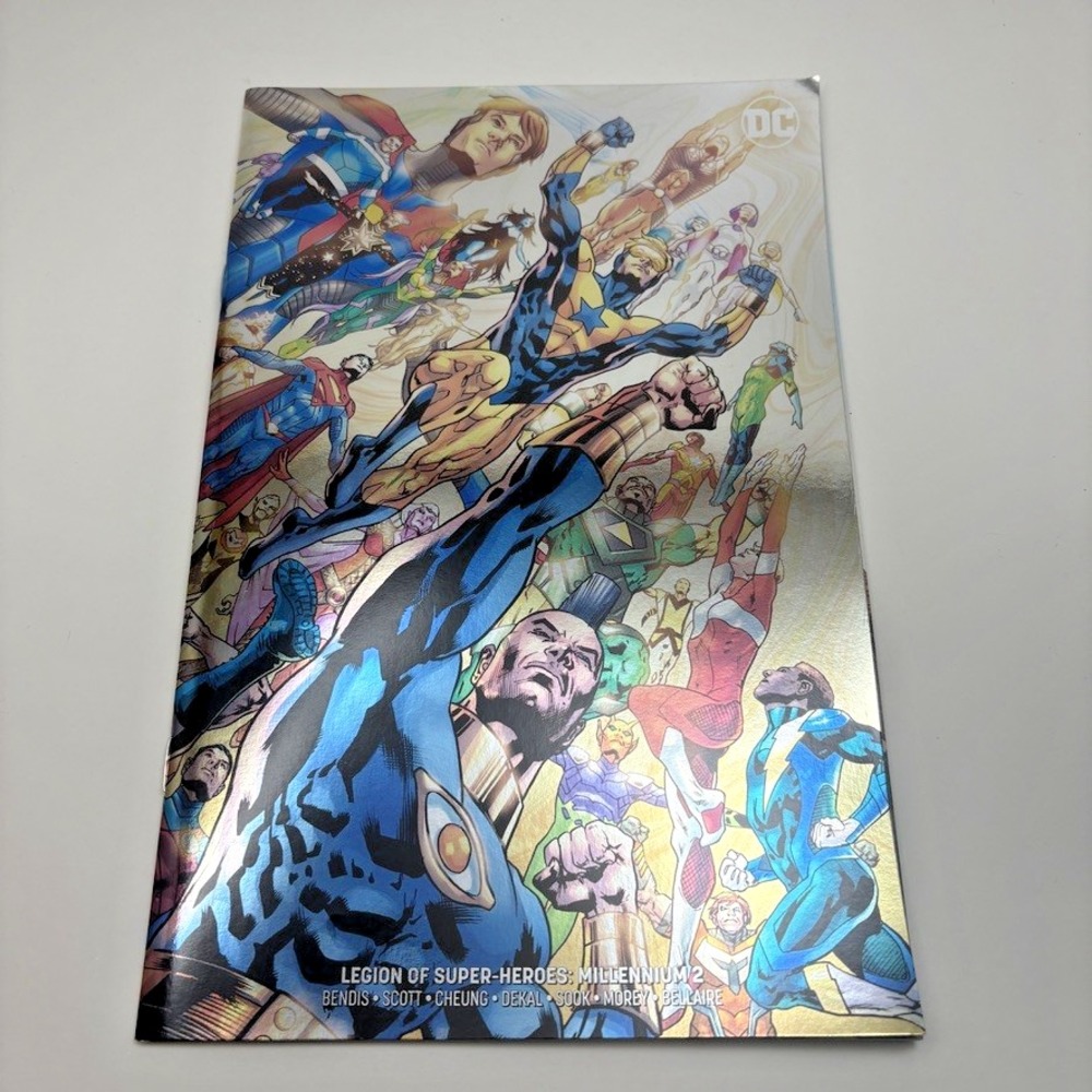 DC Comics Legion Of Super-Heroes Millennium 2 NYCC 2019 Wraparound Silver Foil‎